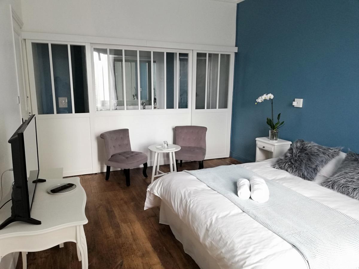 L'Angely - Chambres D'Hotes ニオール エクステリア 写真